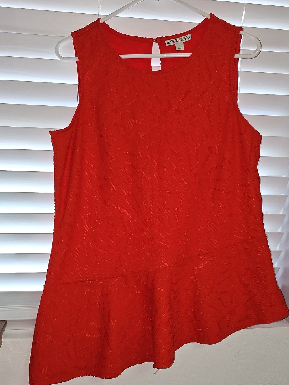 Dana Buchman Coral-Red Textured Sleeveless Shell ( #88)